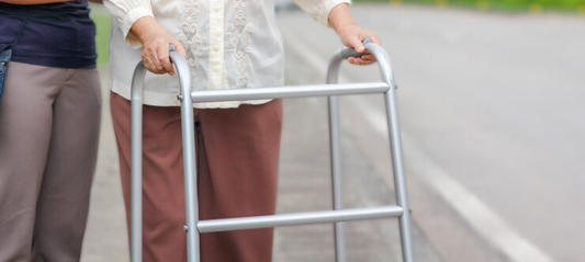 Onehealth DY912L Walker Silver: Alat Bantu Jalan yang Nyaman dan Aman