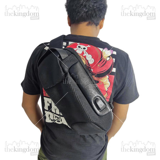 Suutoop SP-050 Tas Selempang w/ Lock & USB Charger Port Black